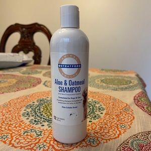 NWT Stratford Aloe & Oatmeal Shampoo for cats/dogs